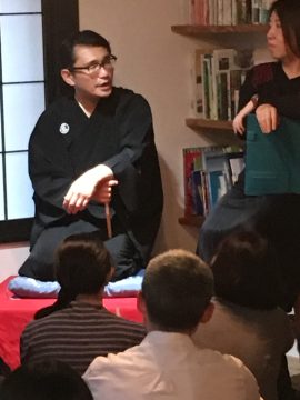 寸志さんとのトークの1コマ